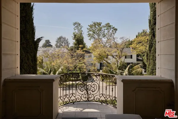 $49,950 | 614 North Palm Drive, Beverly Hills, CA 90210