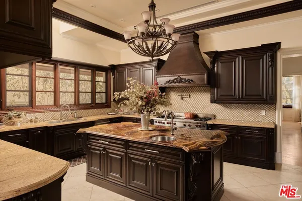 $49,950 | 614 North Palm Drive, Beverly Hills, CA 90210