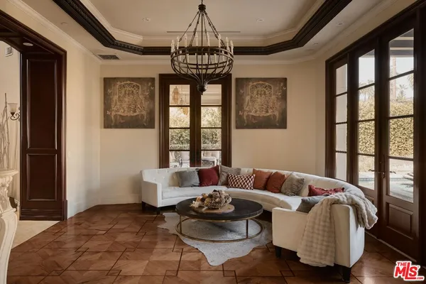 $49,950 | 614 North Palm Drive, Beverly Hills, CA 90210