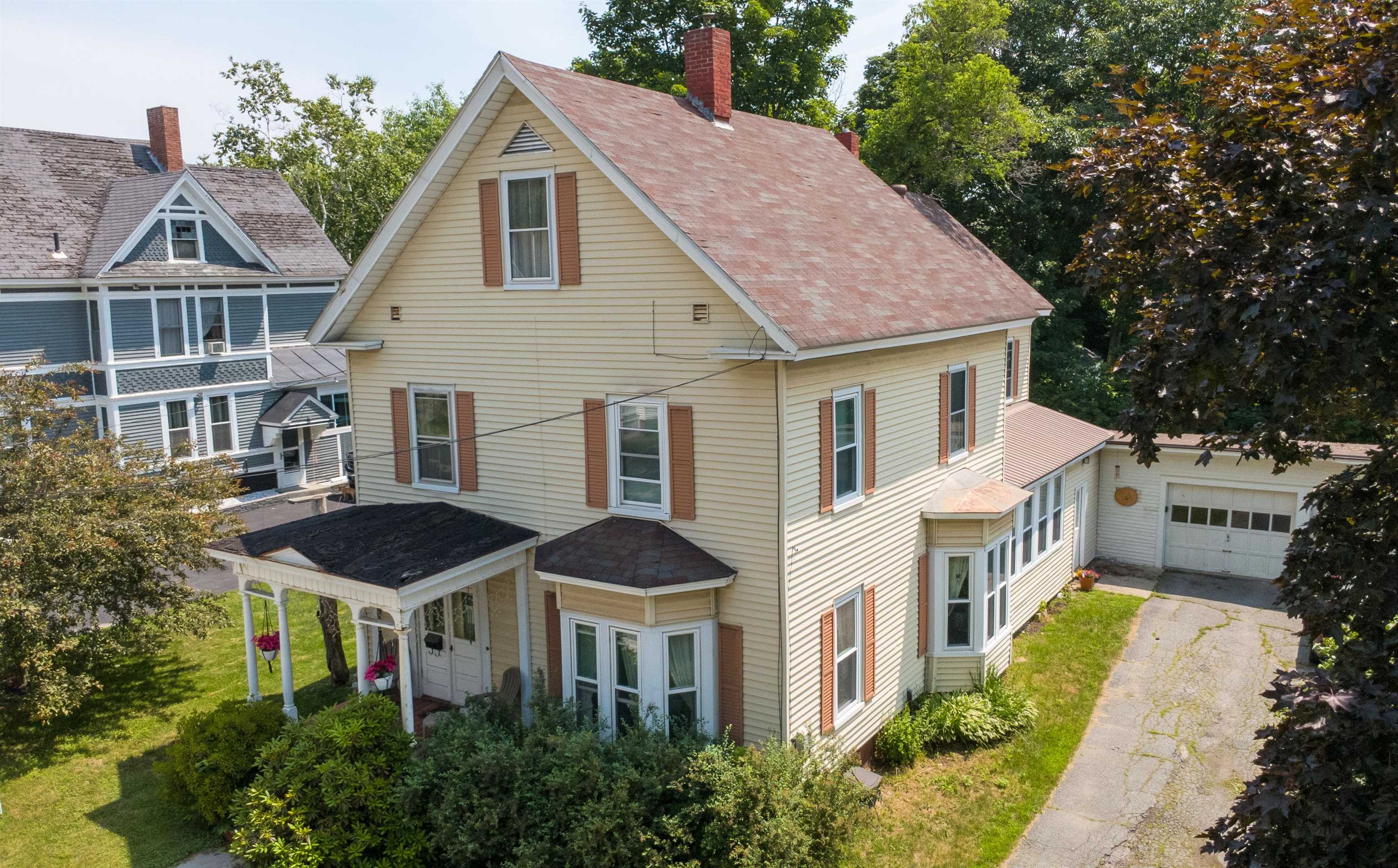374 Spring Street St. Johnsbury, VT 05819 - Photo 4 of 59
