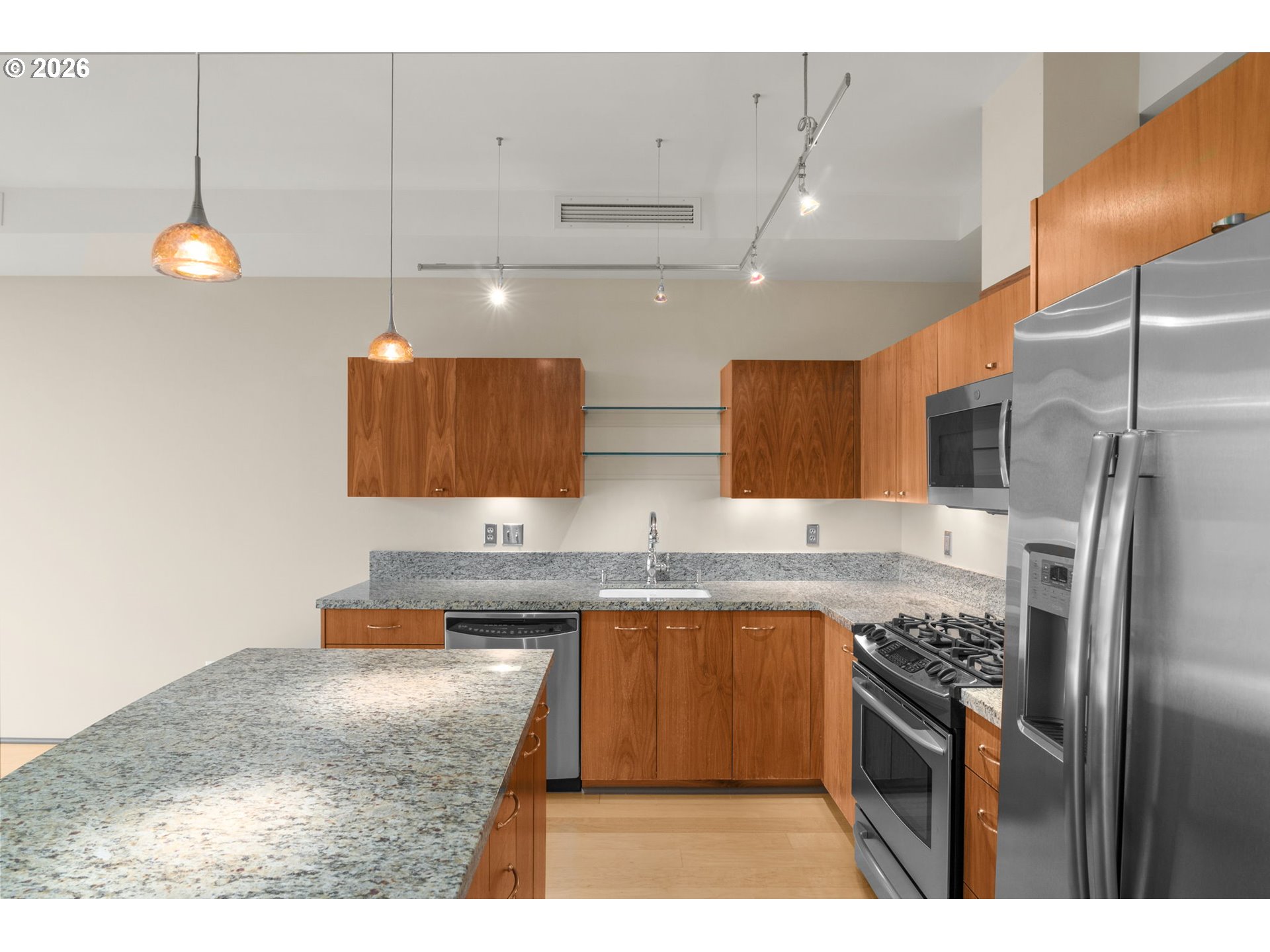 1221 Southwest 10th Avenue, Unit 702 Portland, OR 97205 - Photo 12 of 31