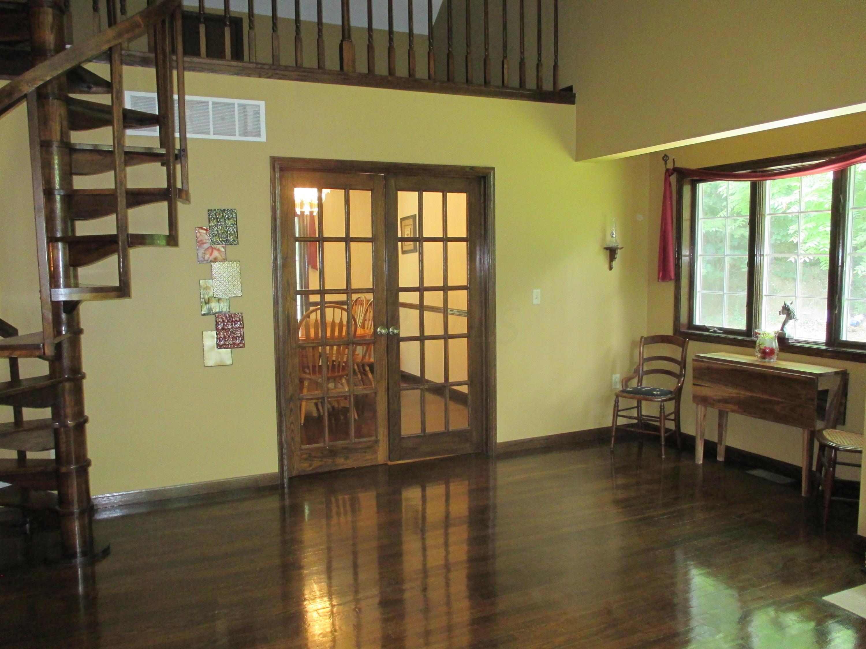 540 Blue Valley Road Southeast Lancaster, OH 43130 - Photo 8 of 29