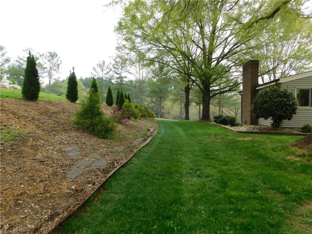 157 Parker Road Mount Airy, NC 27030 - Photo 10 of 50 Gallery Image 10
