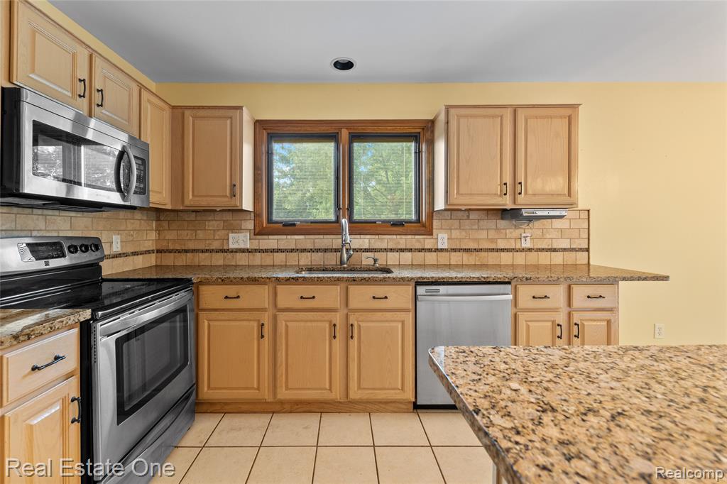 51992 Boland Road Chesterfield, MI 48047 - Photo 11 of 51
