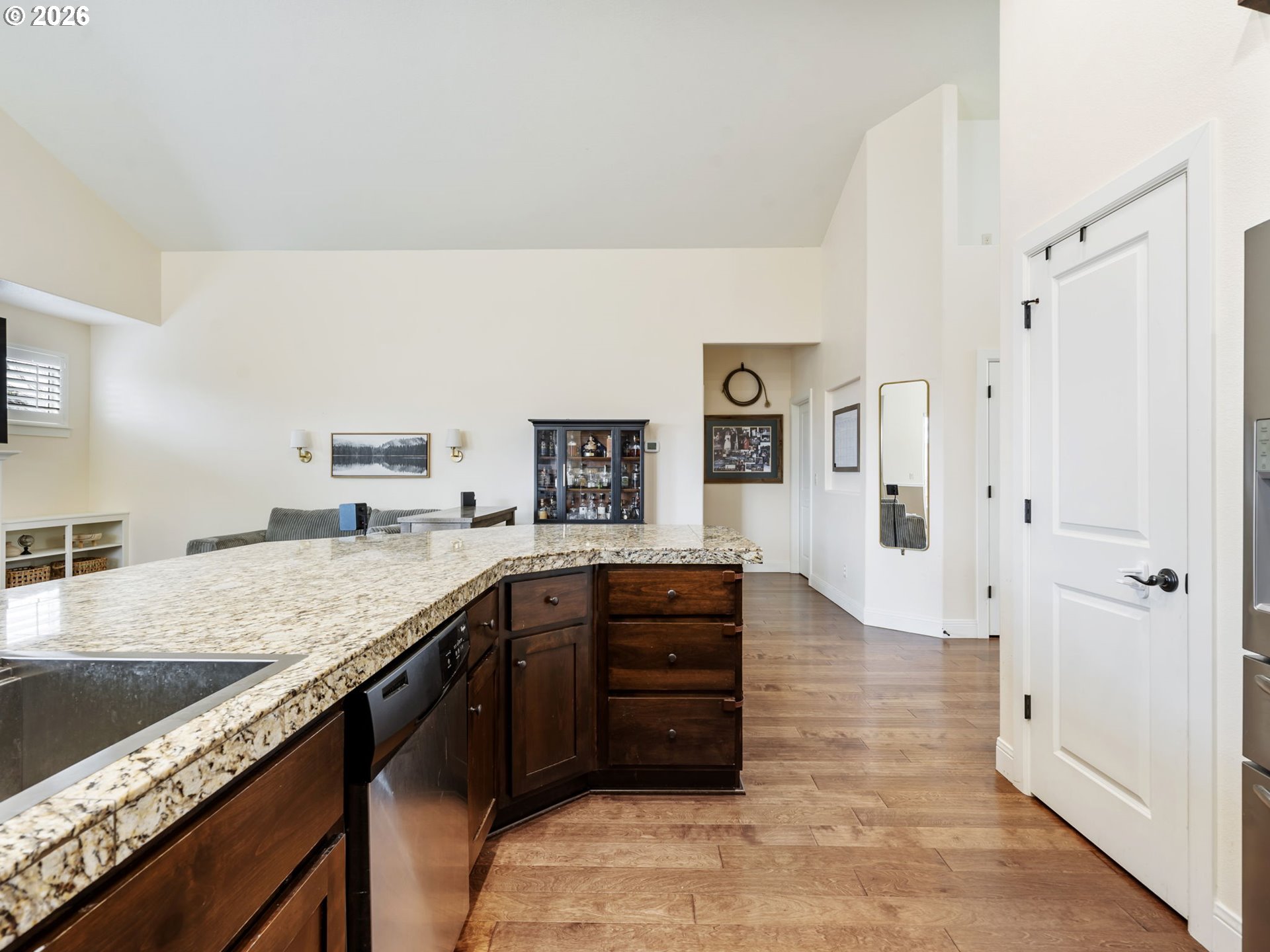 4081 Southwest Binford Avenue Gresham, OR 97080 - Photo 18 of 43 a spacious bathroom with a granite countertop sink a mirror and a bathtub