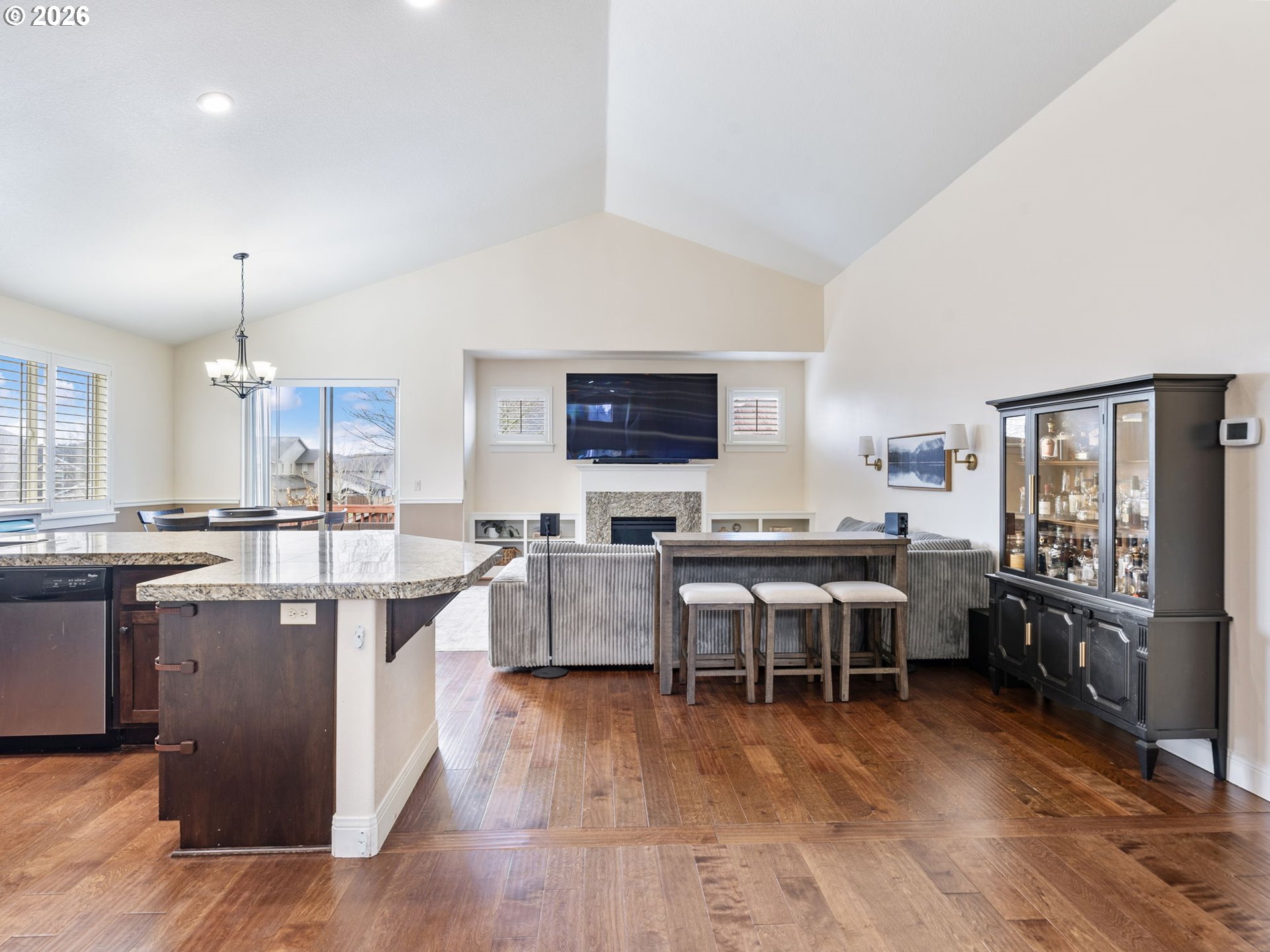 4081 Southwest Binford Avenue Gresham, OR 97080 - Photo 20 of 43 a kitchen with lots of counter top space and dining table