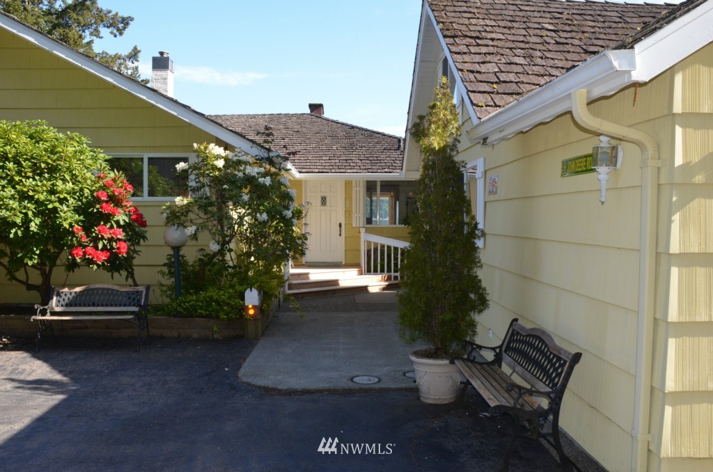 6901 Northeast North Shore Road Belfair, WA 98528 - Photo 4 of 25