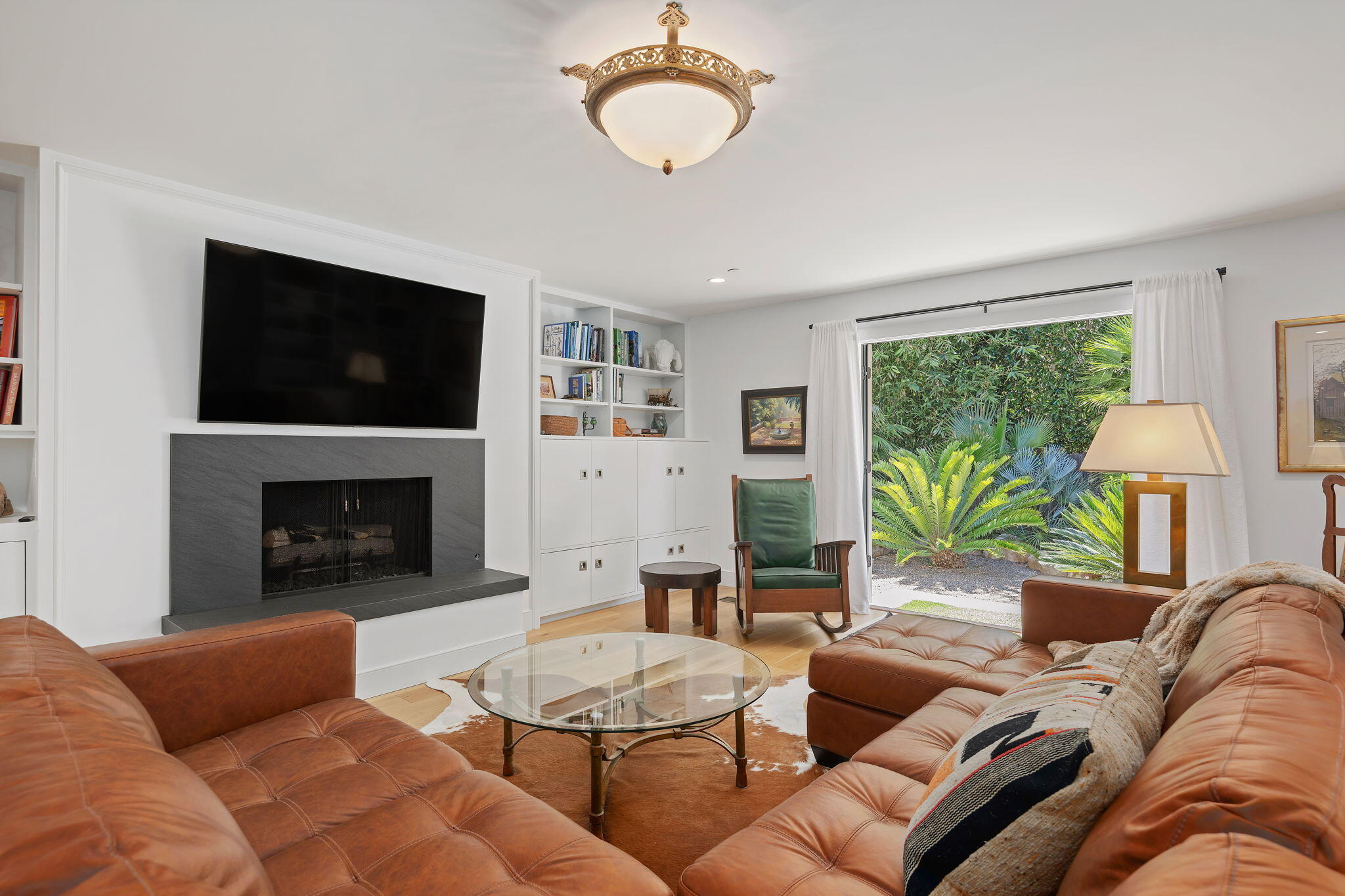 1690 East Valley Road Montecito, CA 93108 - Photo 10 of 26 Primary Bedroom Suite