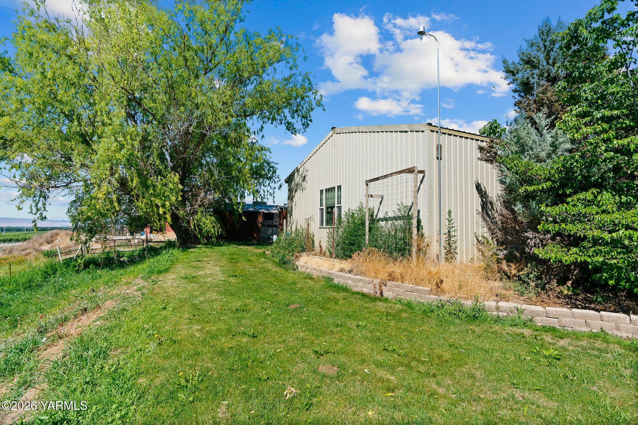 788 Zickler Road Zillah, WA 98953 - Photo 28 of 37 788 Zickler Rd-27