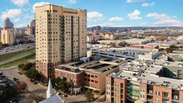 $1,600 | 215 Center Street, Unit 1104, San Antonio, TX 78202