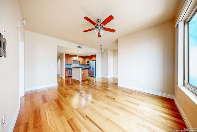 $1,600 | 215 Center Street, Unit 1104, San Antonio, TX 78202