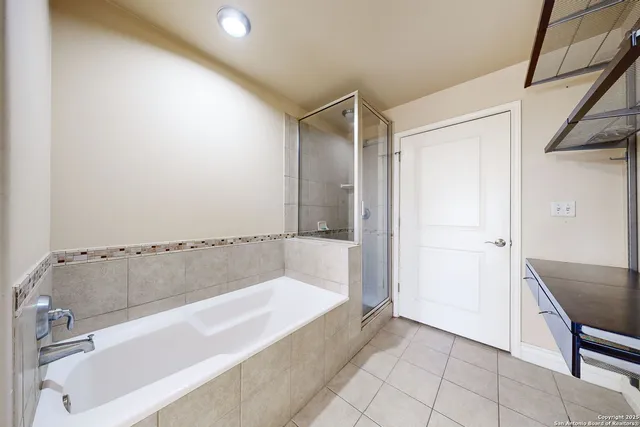 $1,600 | 215 Center Street, Unit 1104, San Antonio, TX 78202