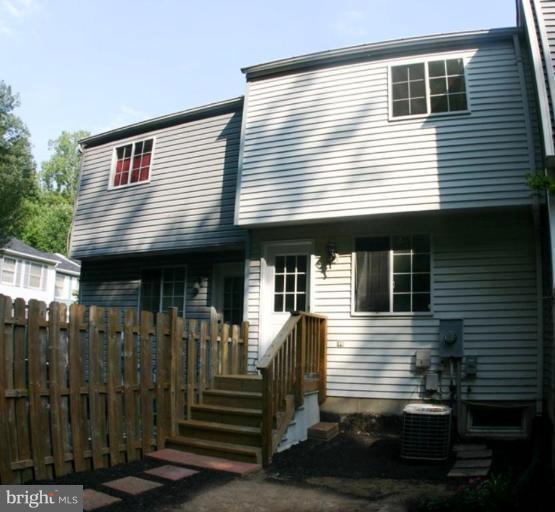 8090 Grandview Court Springfield, VA 22153 - Photo 15 of 23 Exterior (Rear)