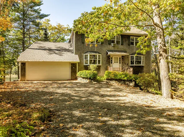 $1,285,000 | 19 Lily Pond Drive, Camden, ME 04843