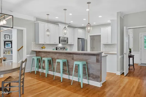 $795,000 | 407 Chandler Grant Drive, Cary, NC 27519