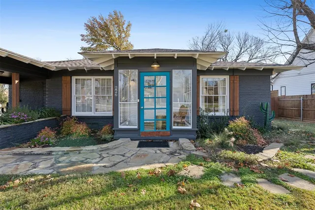 $4,000 | 226 North Lucas Drive, Grapevine, TX 76051