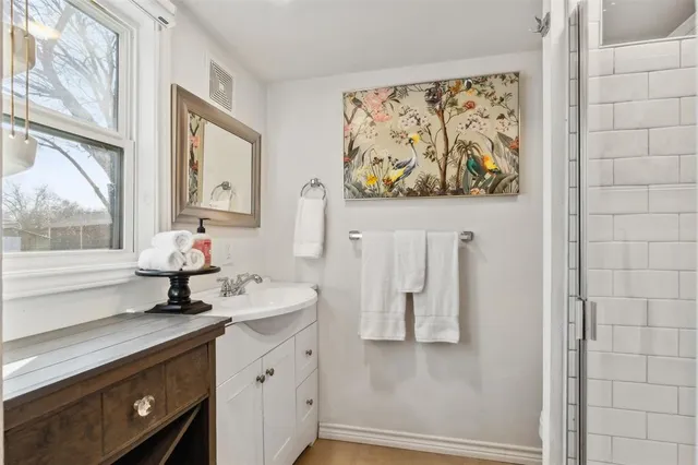 $4,000 | 226 North Lucas Drive, Grapevine, TX 76051