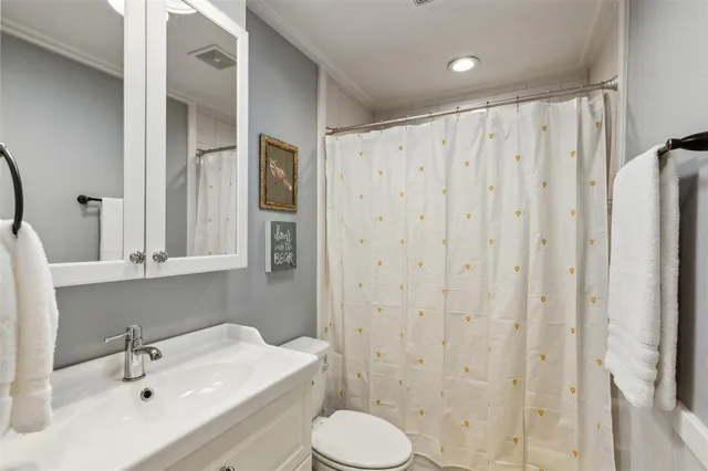 $4,000 | 226 North Lucas Drive, Grapevine, TX 76051