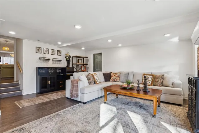 $4,000 | 226 North Lucas Drive, Grapevine, TX 76051