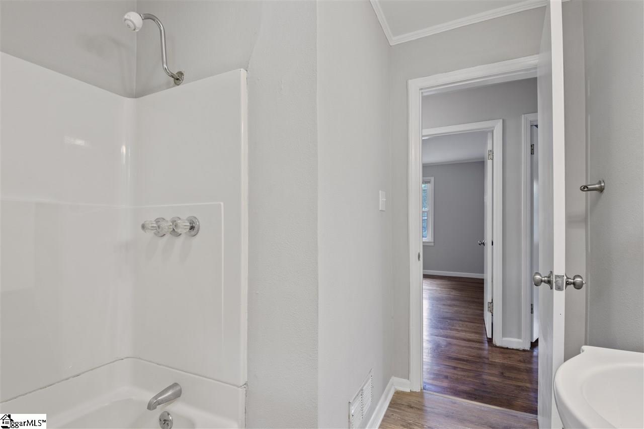 438 Old Boiling Springs Road Spartanburg, SC 29303 - Photo 17 of 25 Gallery Image 17