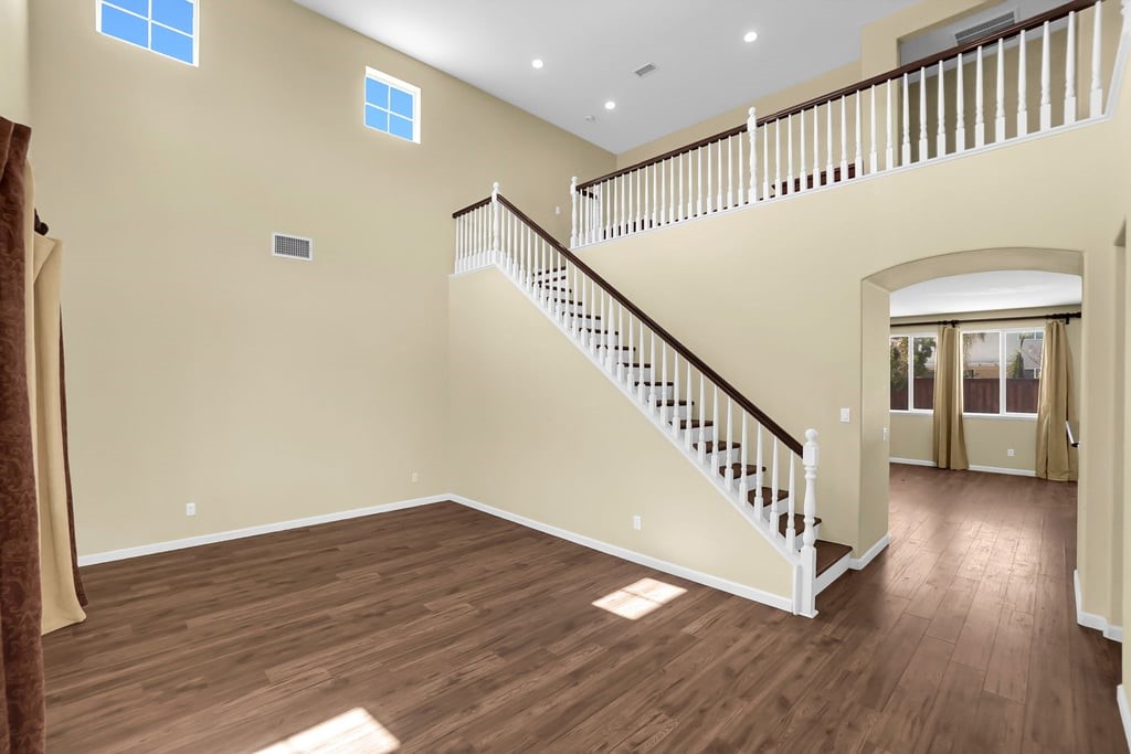 17081 Greentree Drive Riverside, CA 92503 - Photo 4 of 44