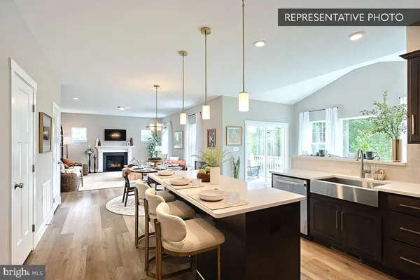 $479,990 | 165 Woodlynn Drive, Selinsgrove, PA 17870