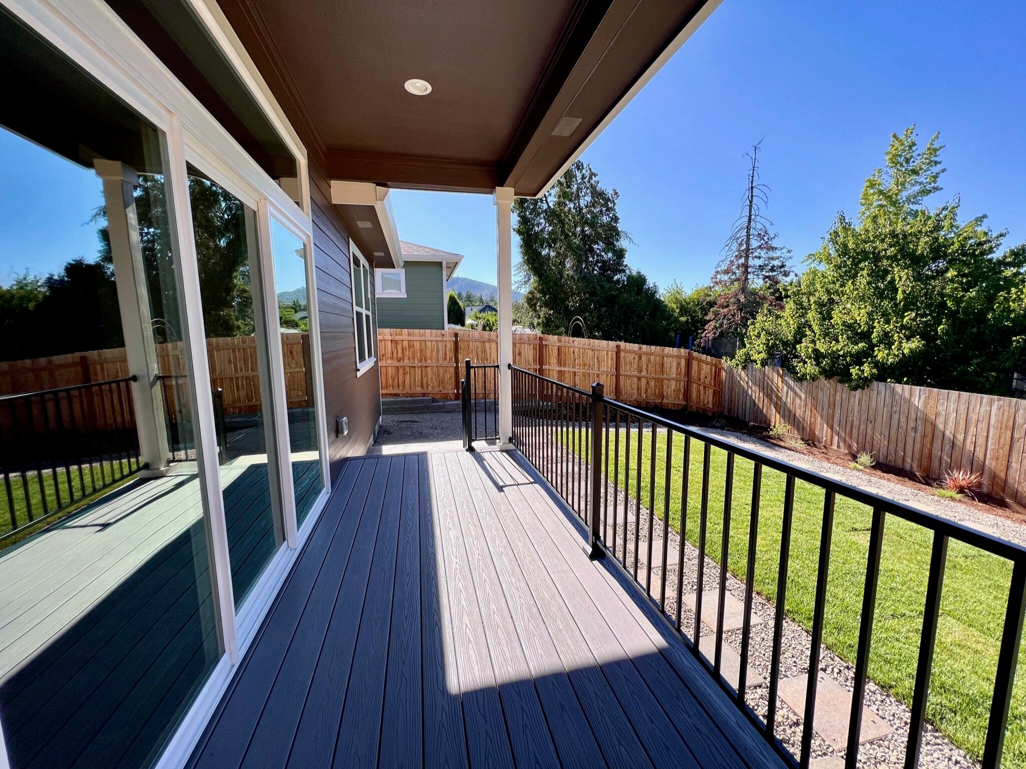 355 Randy Street Ashland, OR 97520 - Photo 28 of 35 Back Deck