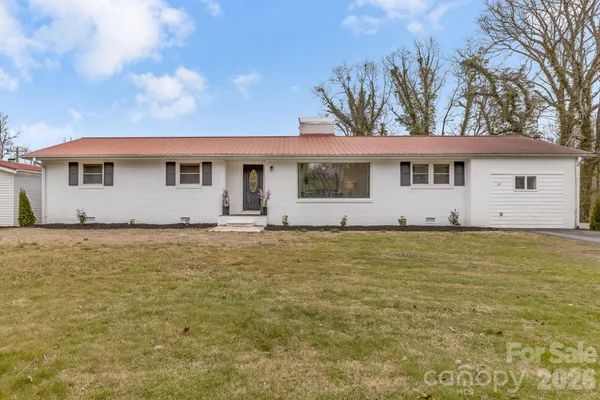 $450,000 | 52 Baby Jane Lane, Hendersonville, NC 28792