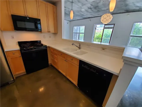 $2,395 | 845 Spring Street Northwest, Unit 102, Atlanta, GA 30308