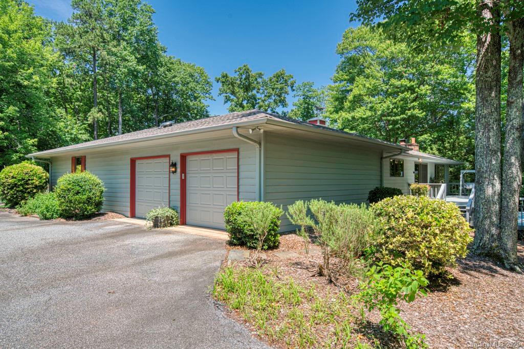 14 Holly Ridge Lane Tryon, NC 28782 - Photo 9 of 42 front view of a house with a yard