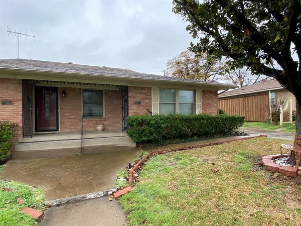 $1,950 | 11005 Wyatt Street, Dallas, TX 75218