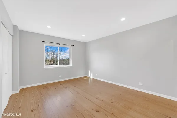 $2,195 | 4202 Central Road, Unit 1D, Glenview, IL 60025