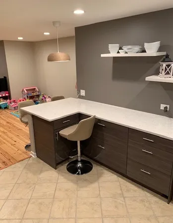 $2,300 | 4202 Central Road, Unit 1D, Glenview, IL 60025