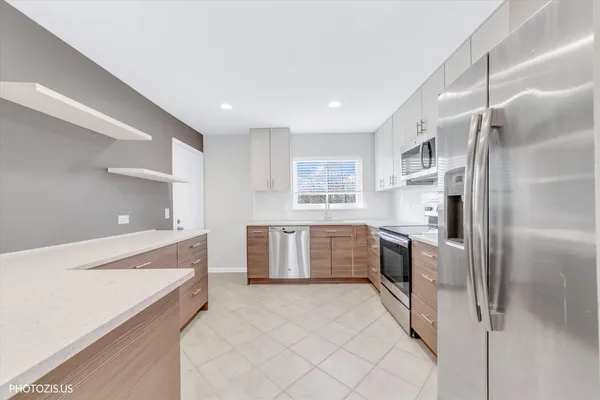 $2,195 | 4202 Central Road, Unit 1D, Glenview, IL 60025