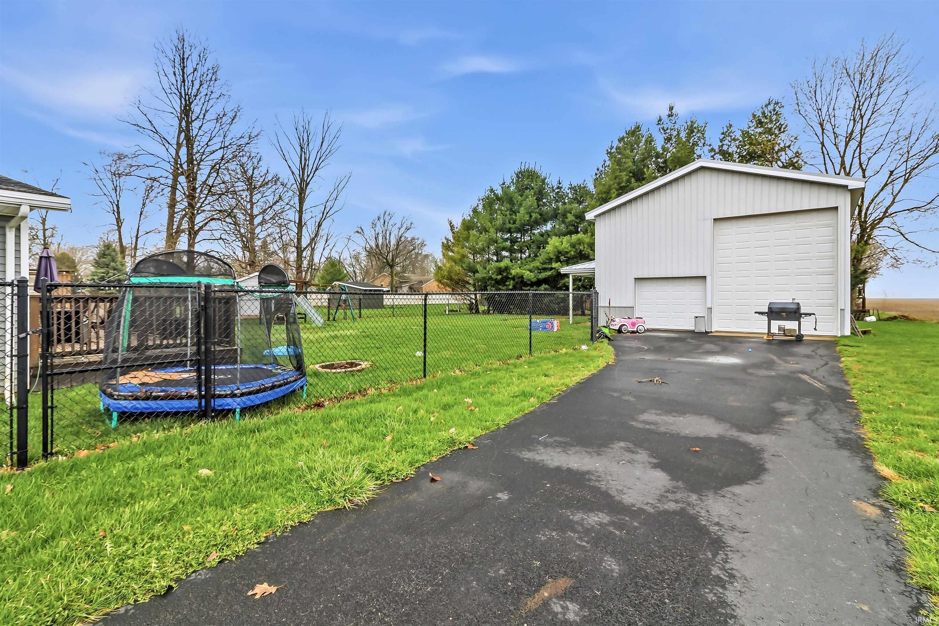 715 Laura Lane Sweetser, IN 46987 - Photo 34 of 36