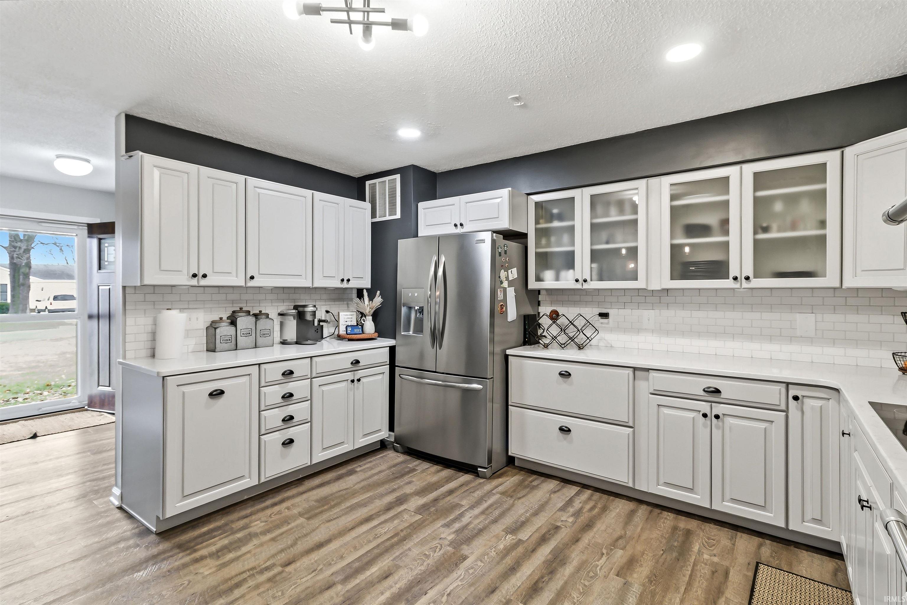 715 Laura Lane Sweetser, IN 46987 - Photo 9 of 36