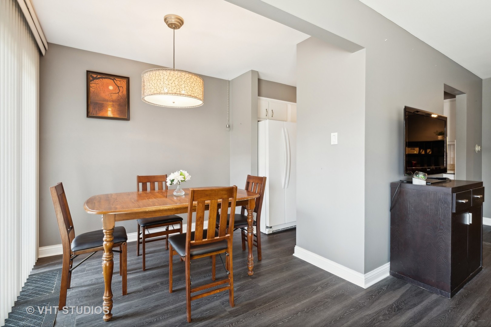 625 West Huntington Commons Road, Unit 105 Mount Prospect, IL 60056 - Photo 12 of 19 Gallery Image 12