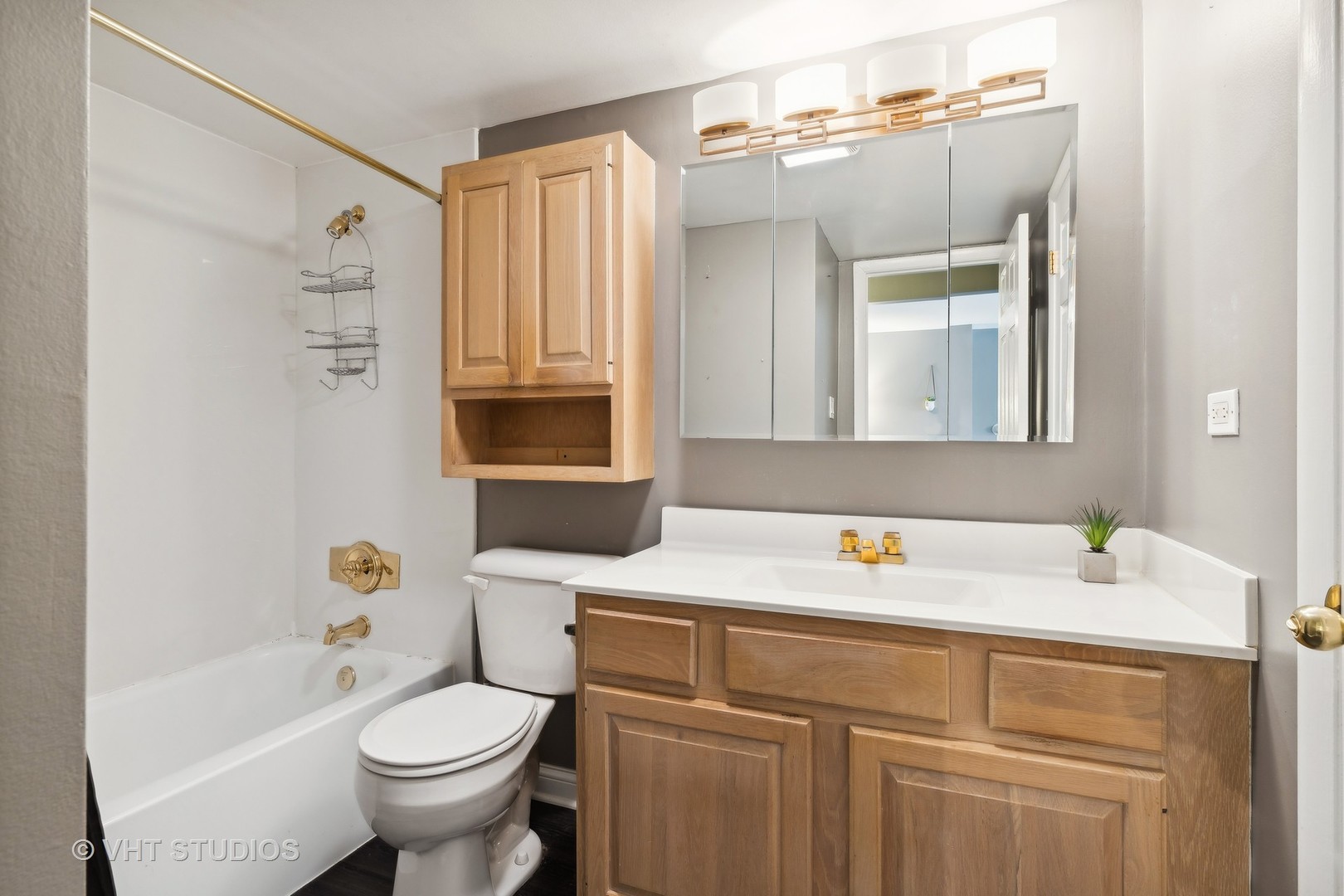 625 West Huntington Commons Road, Unit 105 Mount Prospect, IL 60056 - Photo 14 of 19 Gallery Image 14