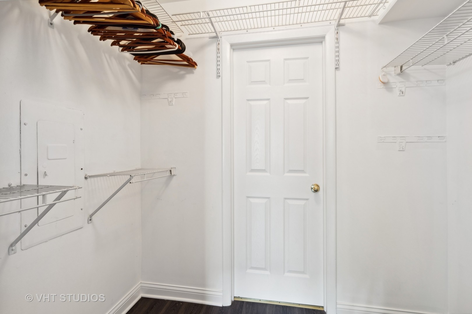625 West Huntington Commons Road, Unit 105 Mount Prospect, IL 60056 - Photo 15 of 19 Gallery Image 15