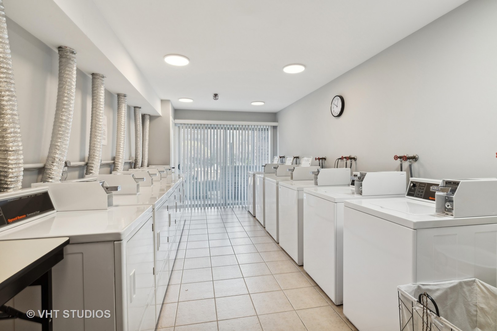 625 West Huntington Commons Road, Unit 105 Mount Prospect, IL 60056 - Photo 17 of 19 Gallery Image 17