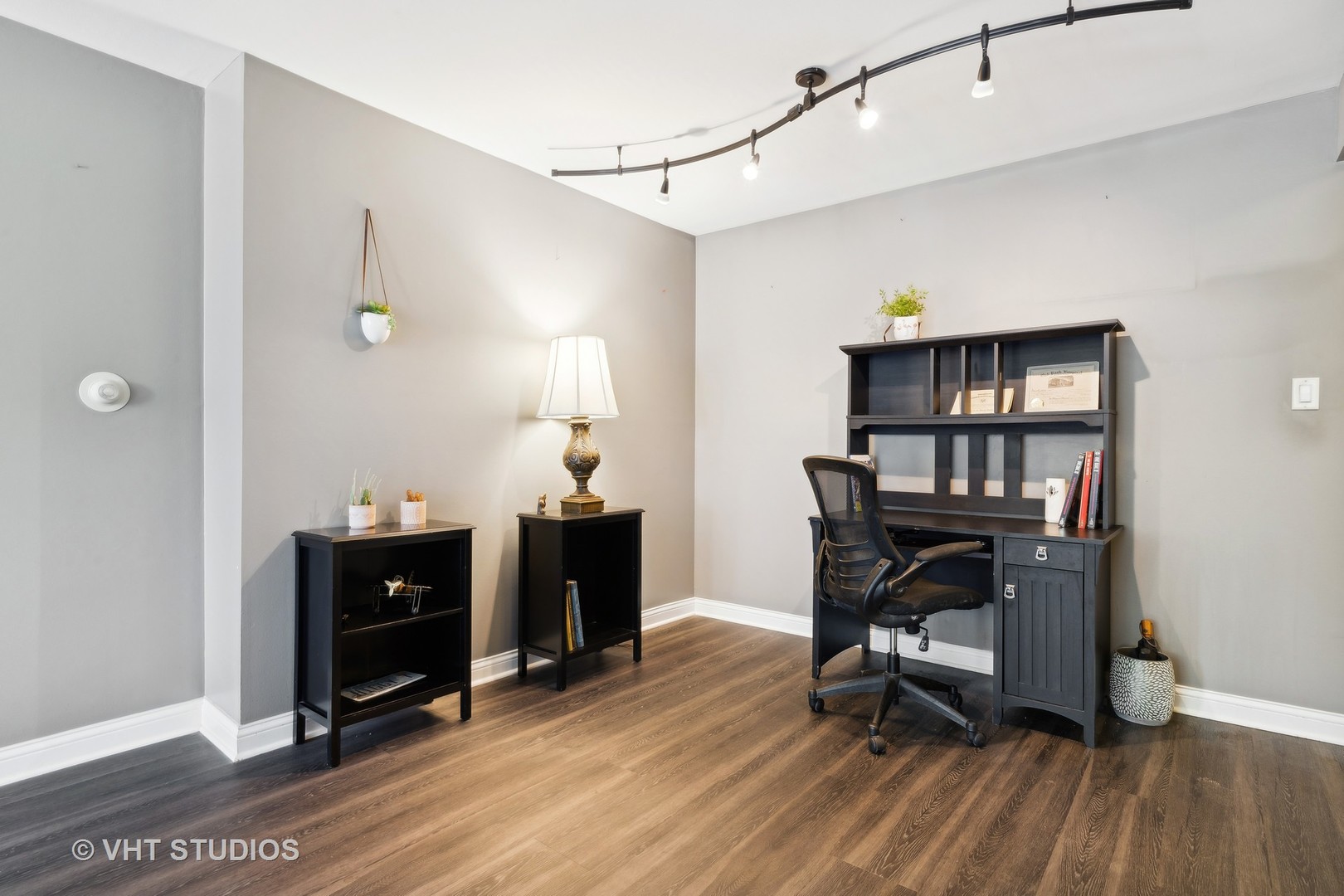 625 West Huntington Commons Road, Unit 105 Mount Prospect, IL 60056 - Photo 6 of 19 Gallery Image 6