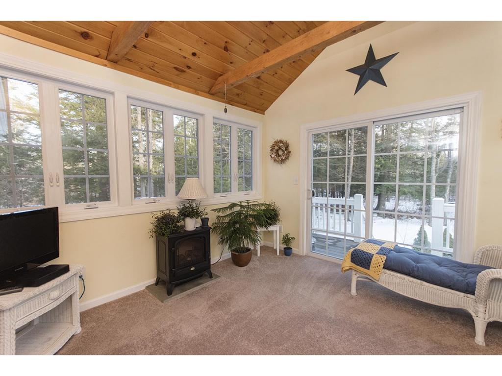 97 Royal Range Road Sandown, NH 03873 - Photo 18 of 36