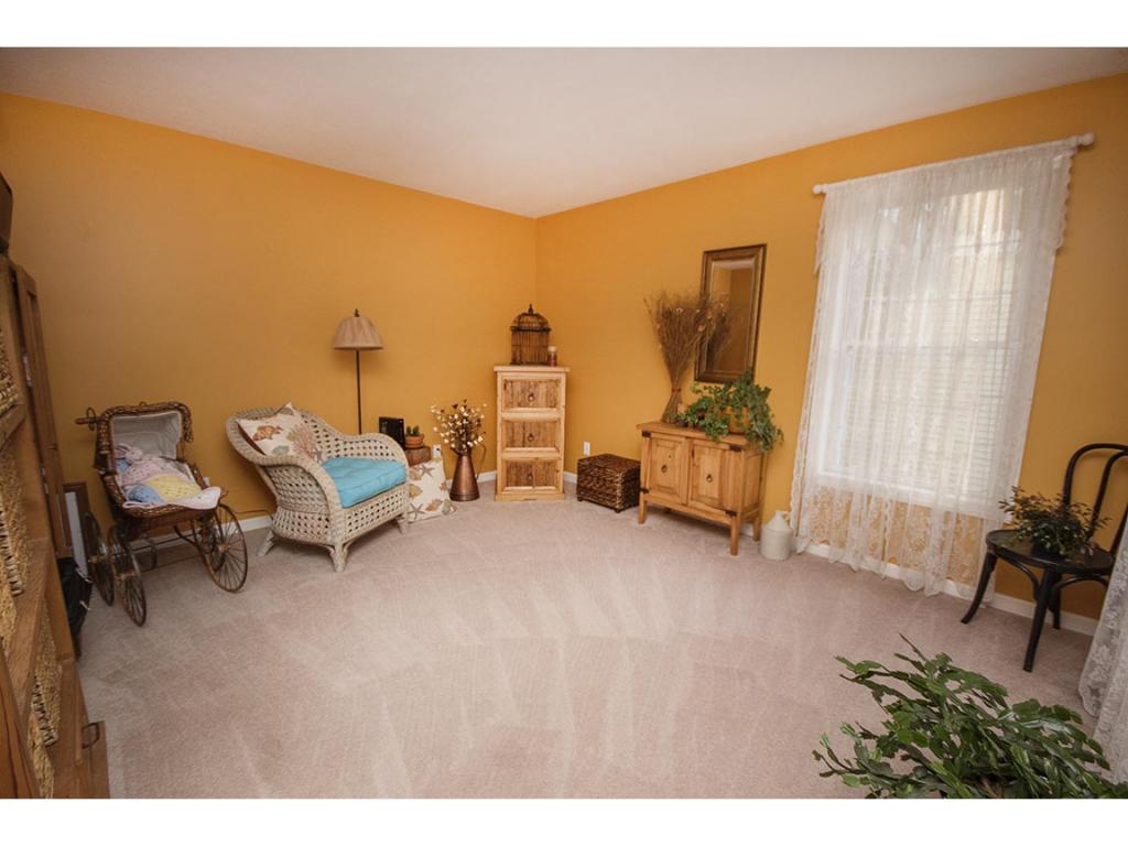 97 Royal Range Road Sandown, NH 03873 - Photo 19 of 36