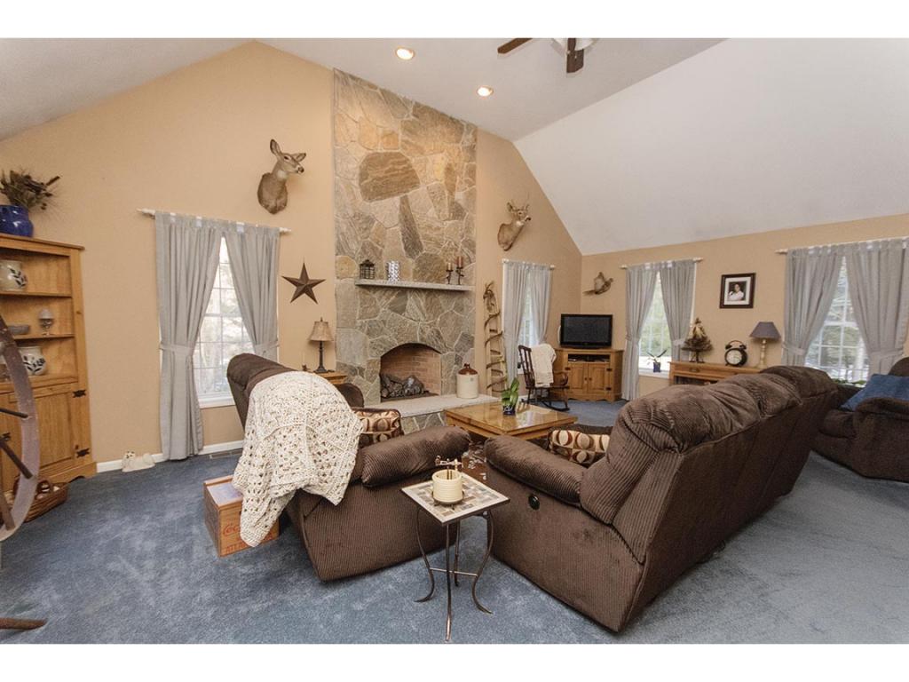 97 Royal Range Road Sandown, NH 03873 - Photo 20 of 36