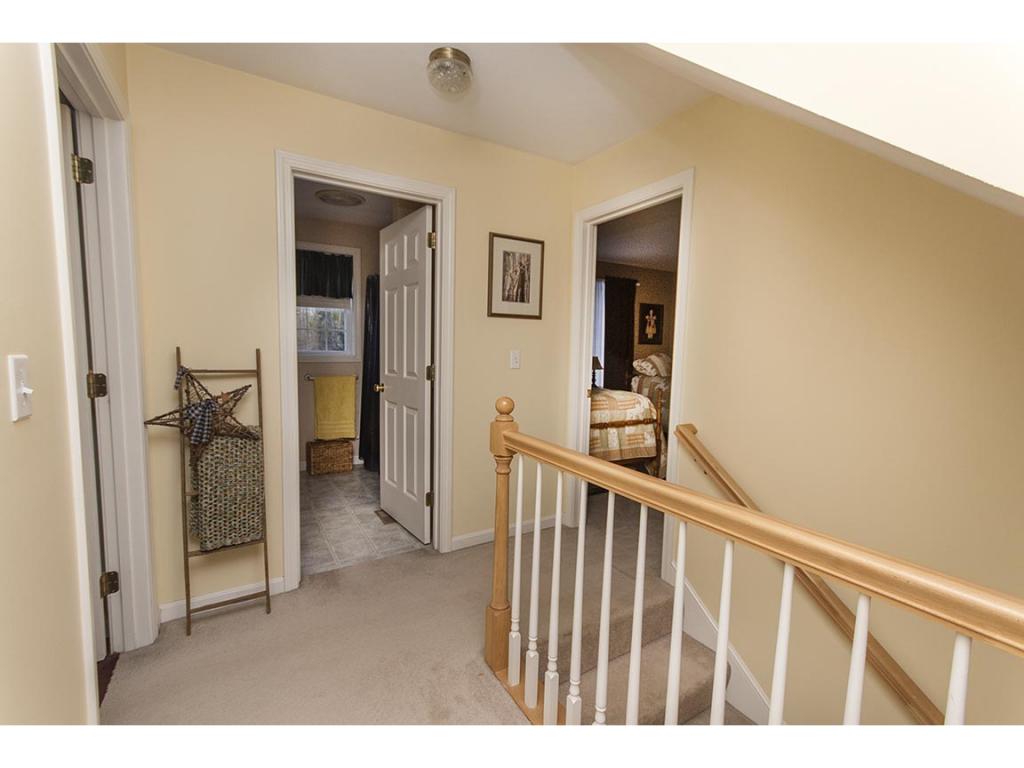 97 Royal Range Road Sandown, NH 03873 - Photo 22 of 36