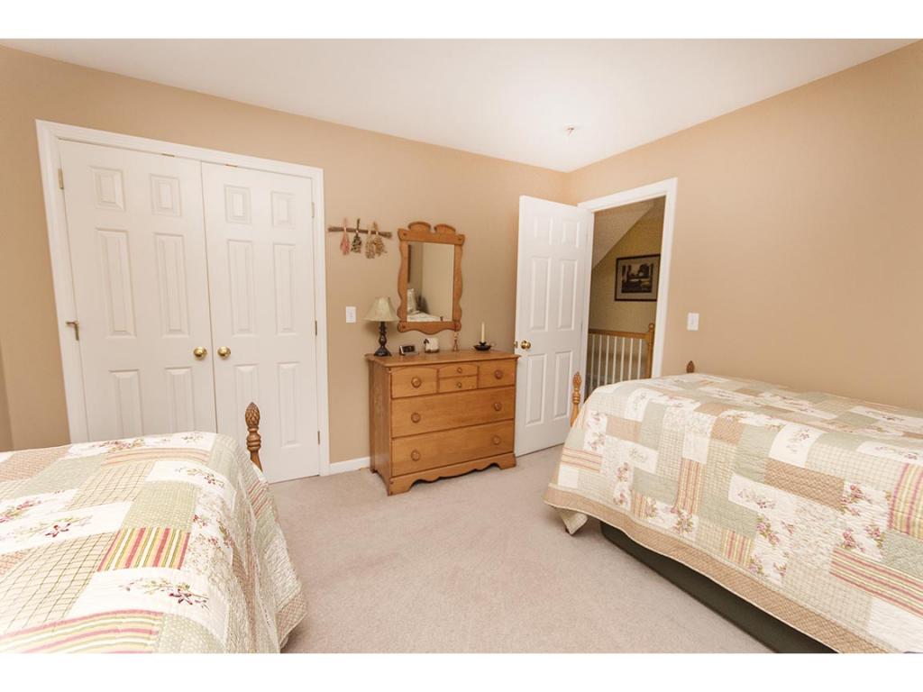 97 Royal Range Road Sandown, NH 03873 - Photo 26 of 36