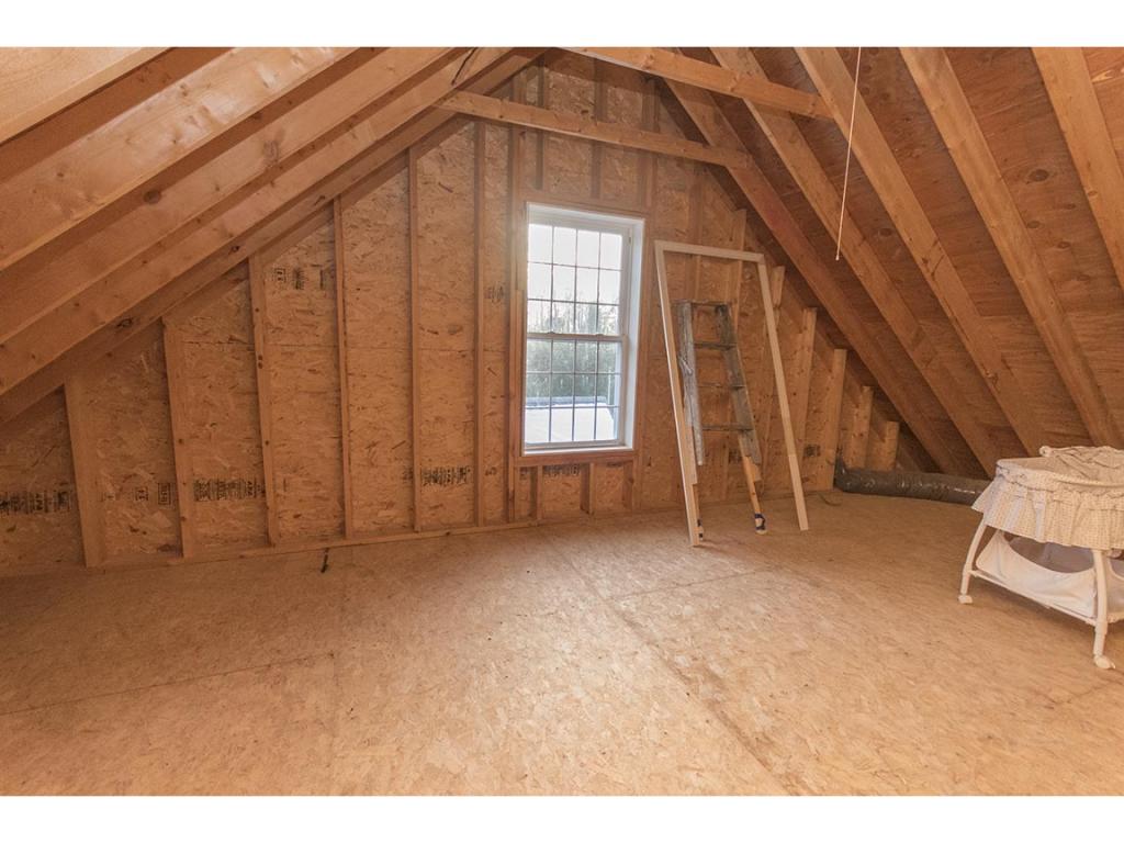 97 Royal Range Road Sandown, NH 03873 - Photo 27 of 36