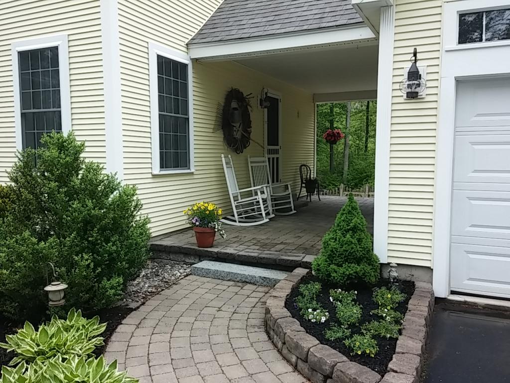 97 Royal Range Road Sandown, NH 03873 - Photo 4 of 36
