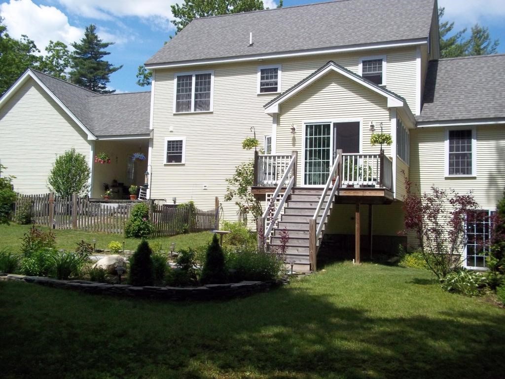 97 Royal Range Road Sandown, NH 03873 - Photo 8 of 36