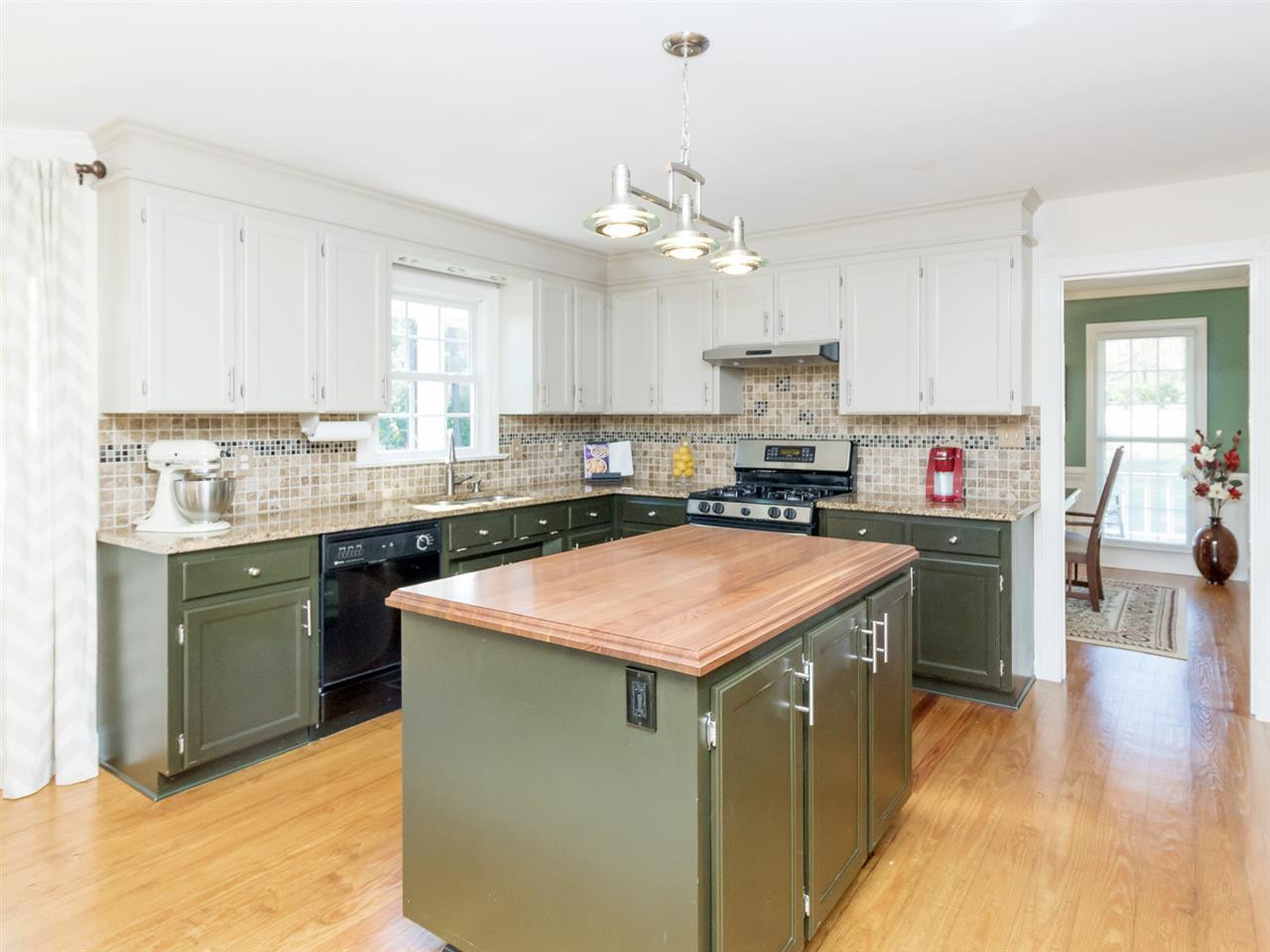 4108 Southall Road Raleigh, NC 27604 - Photo 9 of 25 Don't let the colors fool you- those cabinets are GRAY! Kitchen
